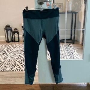 Fabletics capris